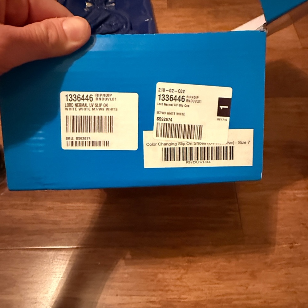 Ripndip UV color changing slip on - Picture 2 of 9